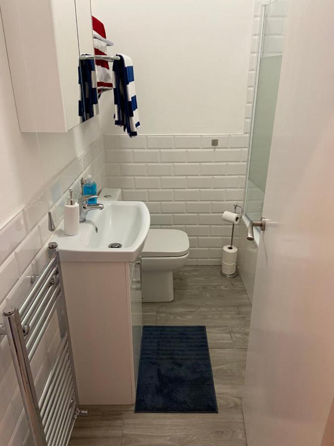 Centrally Located, Comfortable Apartment Near Station, Beach And North Laines برايتون المظهر الخارجي الصورة